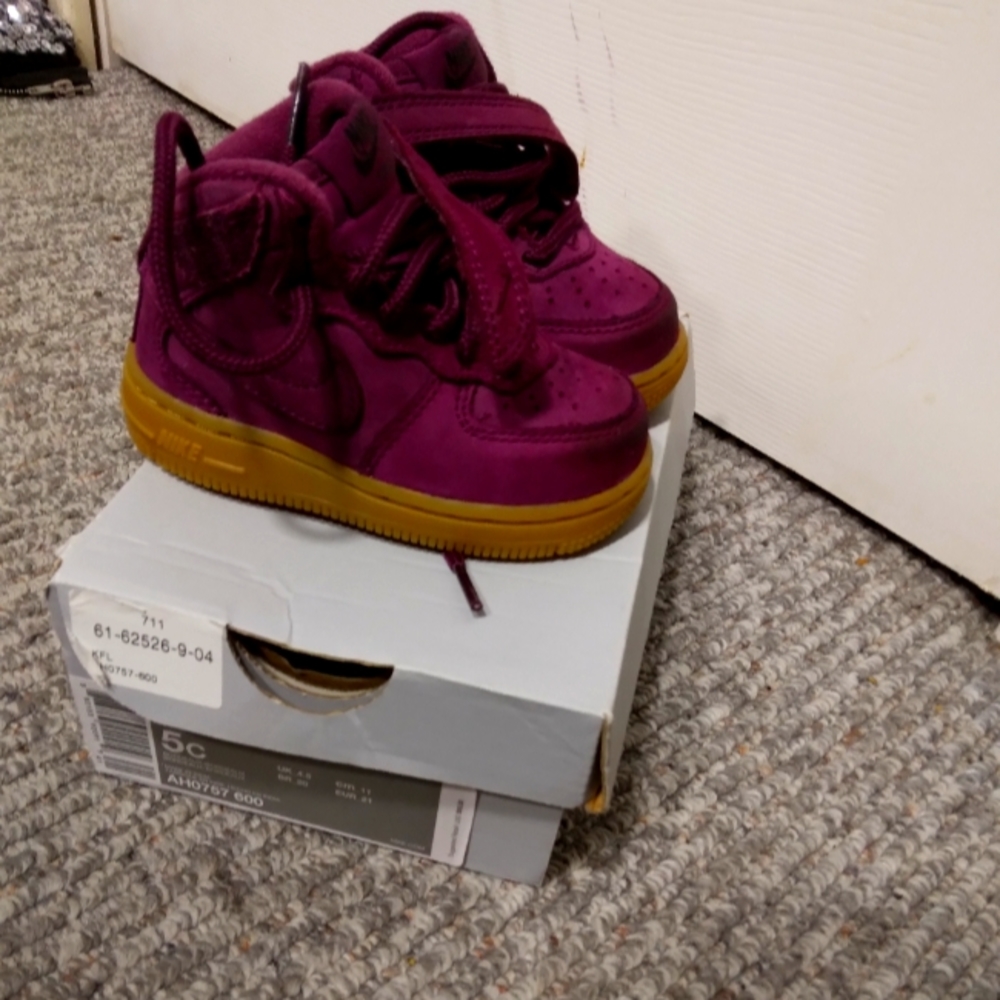 Toddler size 5c air force 1s